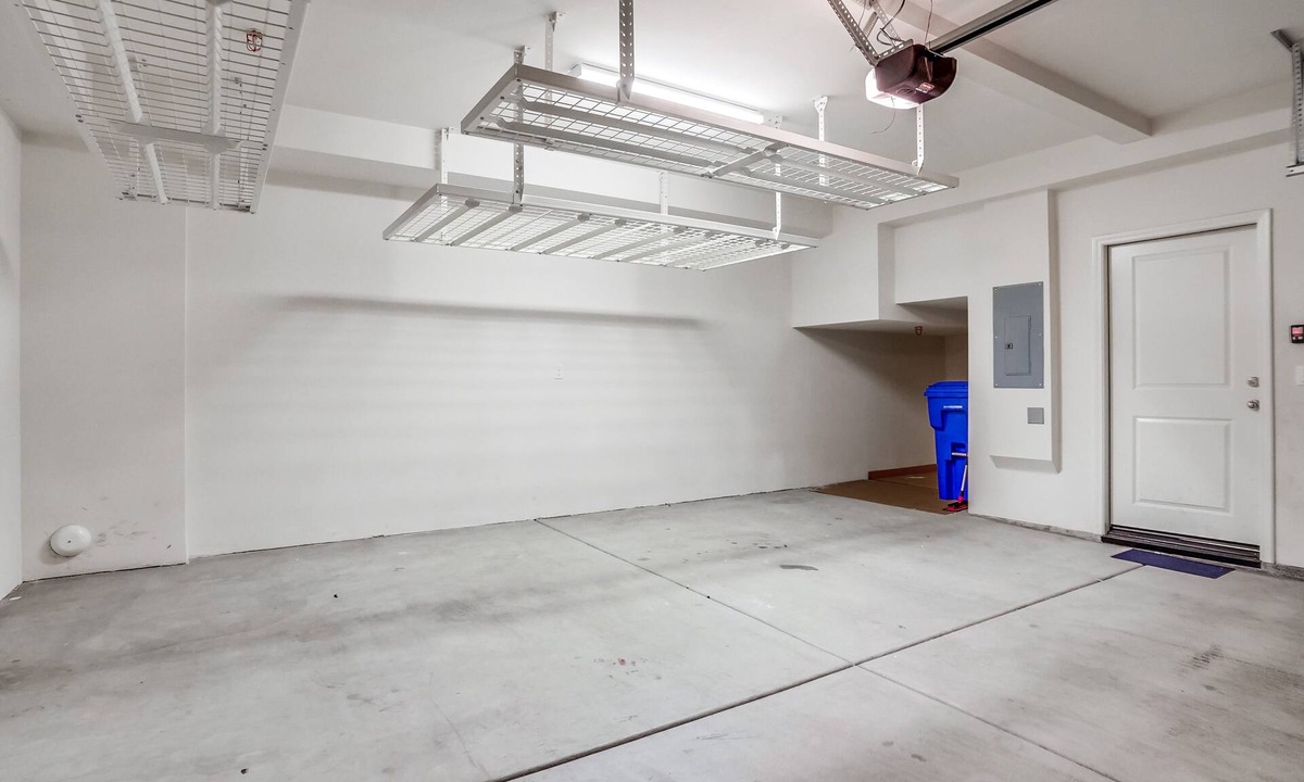 Arcadia House | Cozy Entire 2 Bedroom Townhouse
