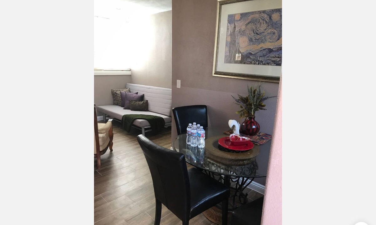 Los Serranos House | Cozy full size 2 bedroom 1 bath Guest house