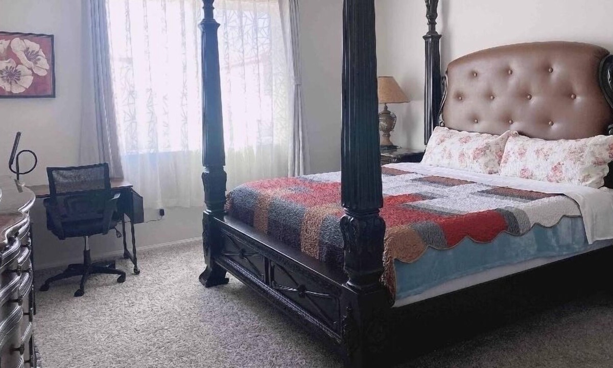 Riverside House | Cozy One-Story 3 Rooms