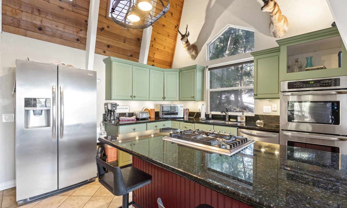 Arrowhead Villas Cabin | Cozy, quiet cabin in the woods with hot tub!