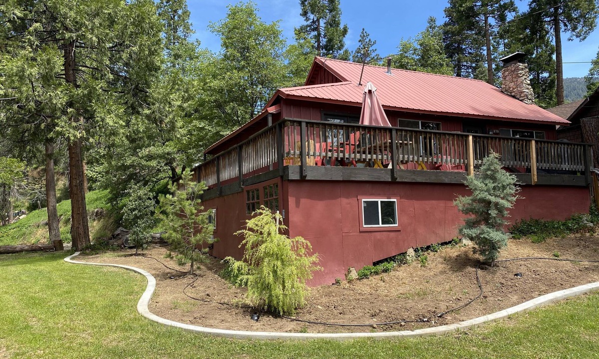 Camp Nelson Cabin | Cozy Sequoia Mountain Cabin Getaway