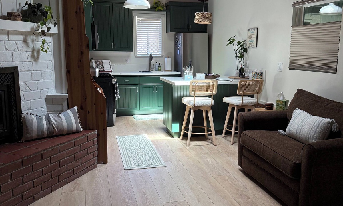 Solvang Apartment | Cozy studio with AC and indoor patio with hot tub in charming Solvang