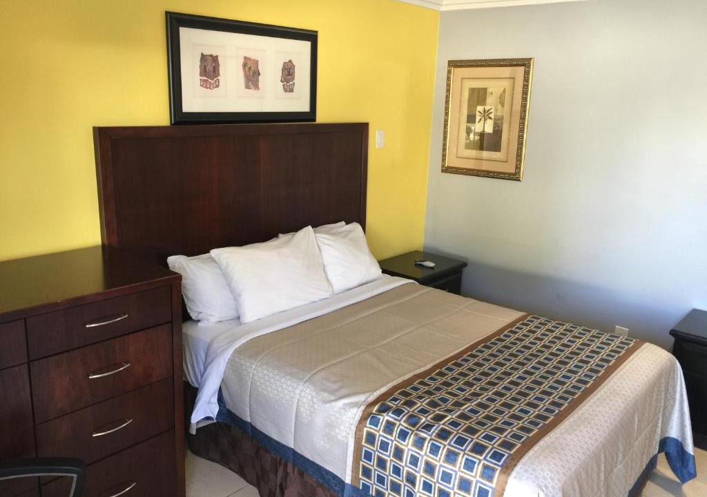 Park Mesa Heights Hotel | Crenshaw Inn Motel