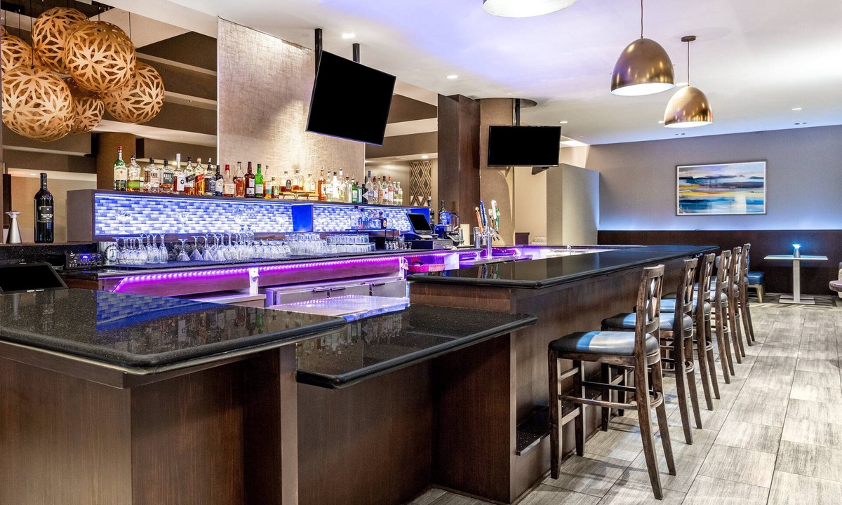 Central San Pedro Hotel | Crowne Plaza Los Angeles Harbor Hotel by IHG