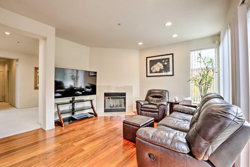 St. Francis House | Daly City Family Home only 14 Mi to Pier 39!