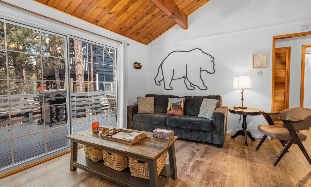 Big Bear City Cabin | Dark Pine Retreat - Romantic Getaway, Fireplace, Deck, Barbecue
