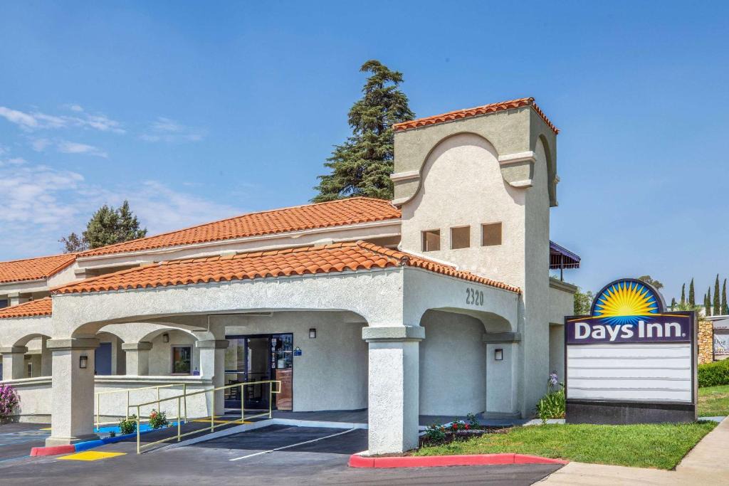 Banning Hotel | Days Inn by Wyndham Banning Casino/Outlet Mall
