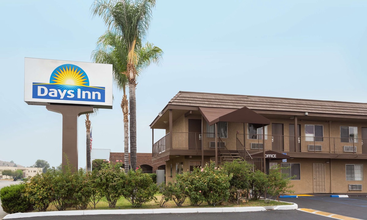 Patton Hotel | Days Inn by Wyndham San Bernardino