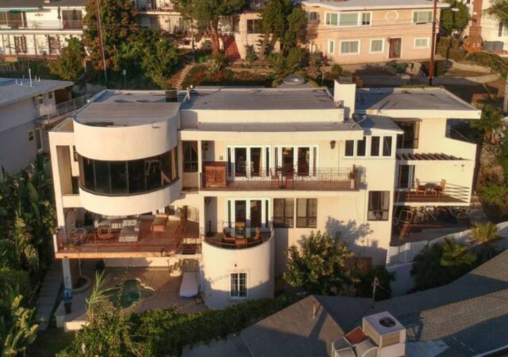 Whittier Villa | Dazzling 3 Story Mansion With Impecable Views