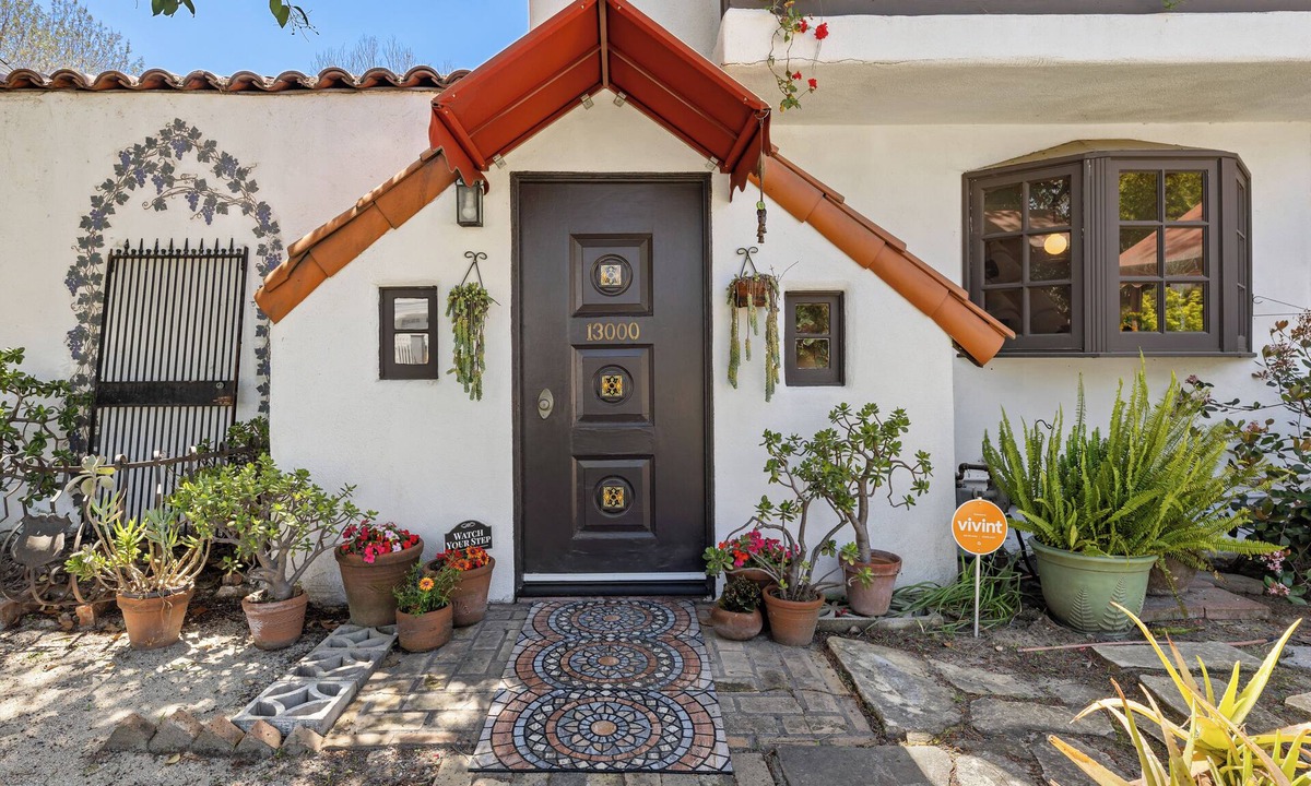 Studio City House | Delightful 1931 Spanish Style abode in the very desirable area, Studio City, CA.