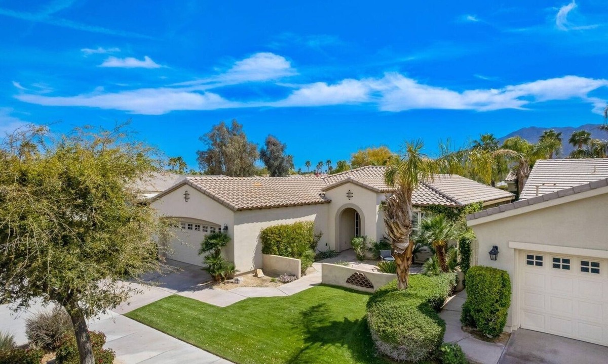 La Quinta House | Desert Dream - 31 days, Community with pools/spas/pickleball/BBQs