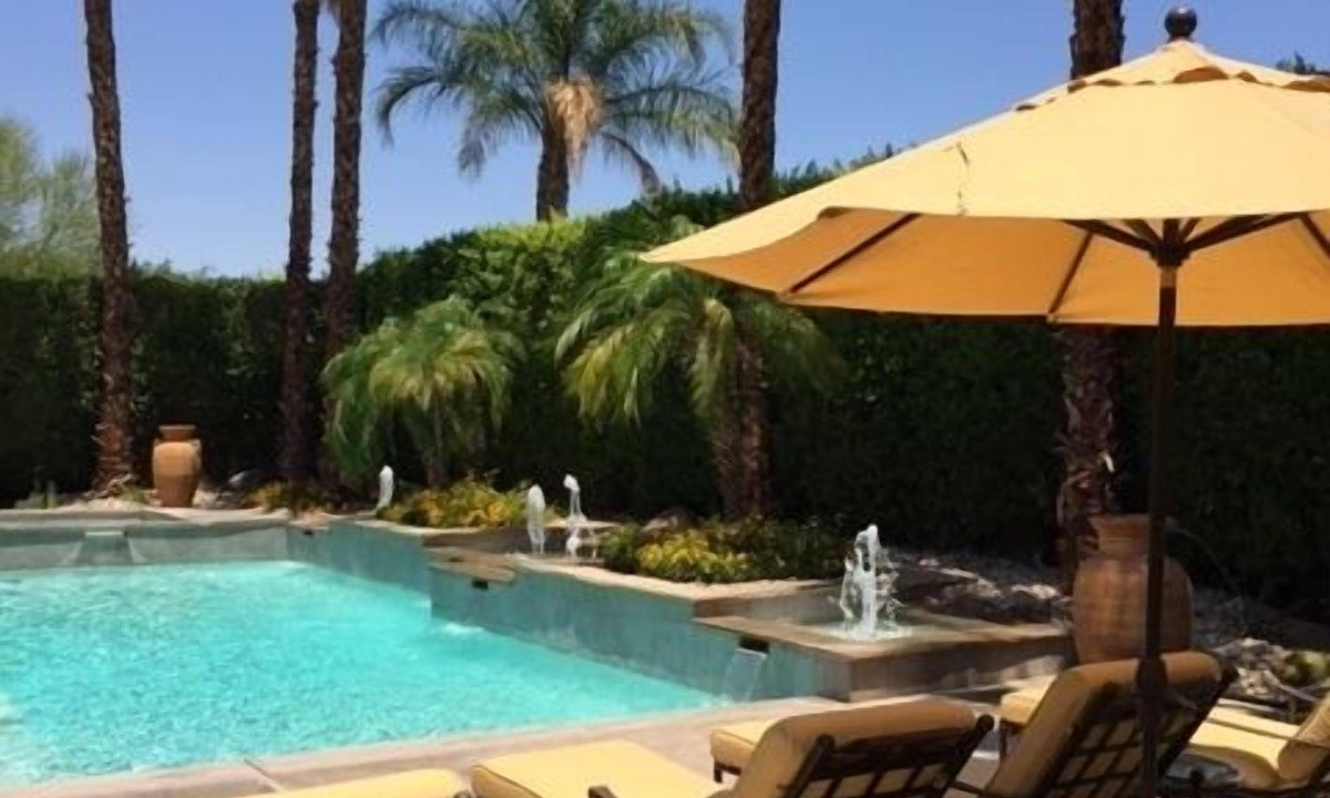 Rancho Mirage House | Designer-Perfect Privacy in Oakmont Estates, Mission Hills Country Club