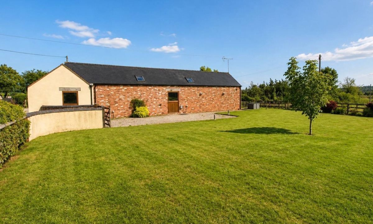 Wotton-under-Edge House | Dog friendly - Blackberry Barn