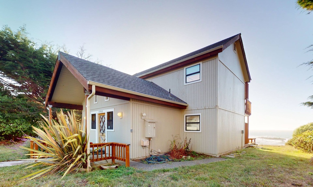 Westport House | Dog-Friendly Home w/Ocean Views, Private Hot Tub, Washer/Dryer, and Free WiFi