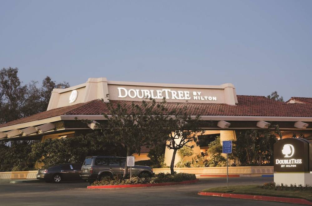 Bakersfield Hotel | DoubleTree by Hilton Bakersfield