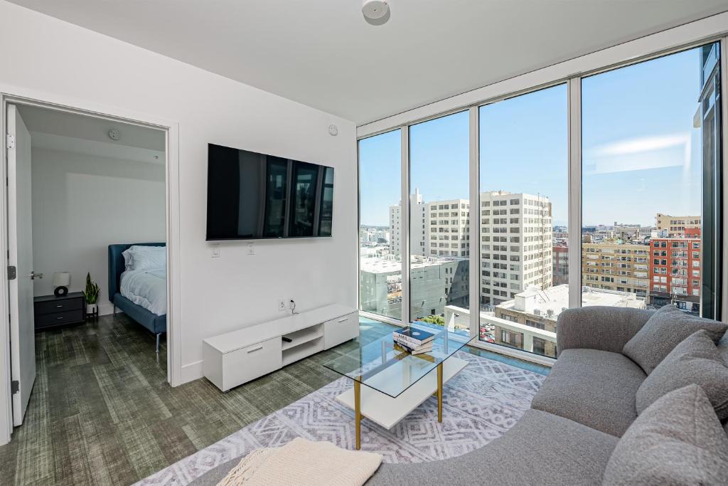 Historic Core Apartment | Downtown Los Angeles Apartment