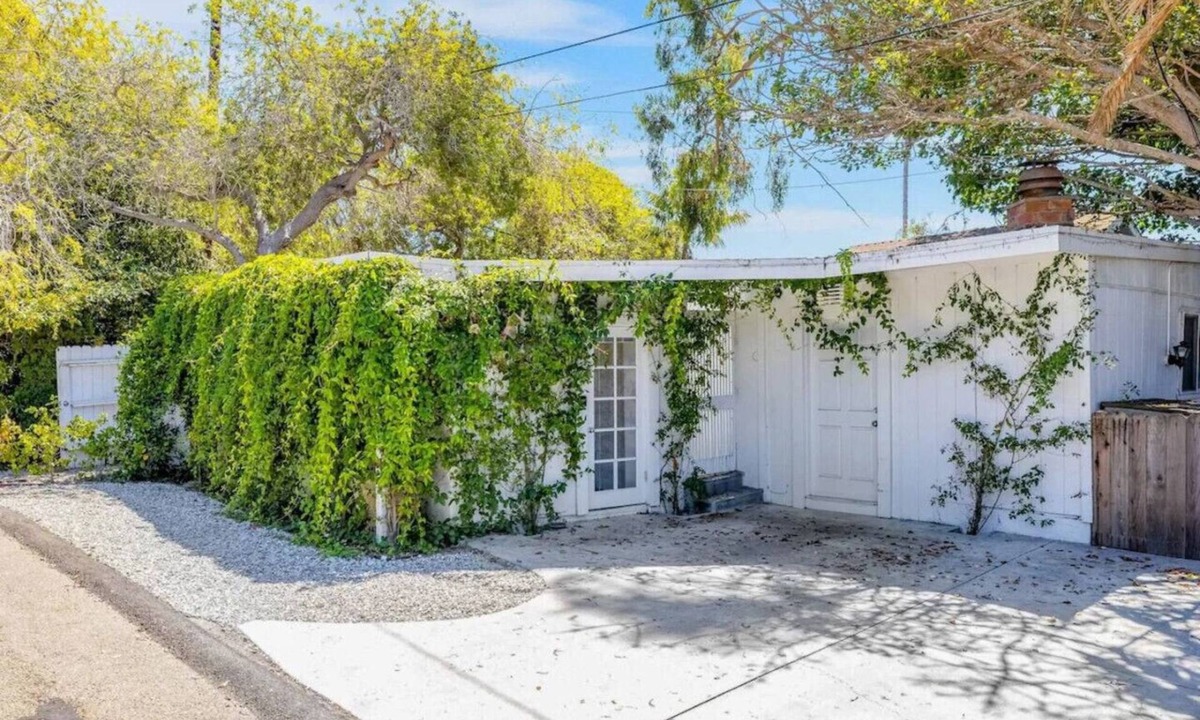 Santa Barbara Apartment | Driftwood Club - Gillian`s Room (dog friendly)
