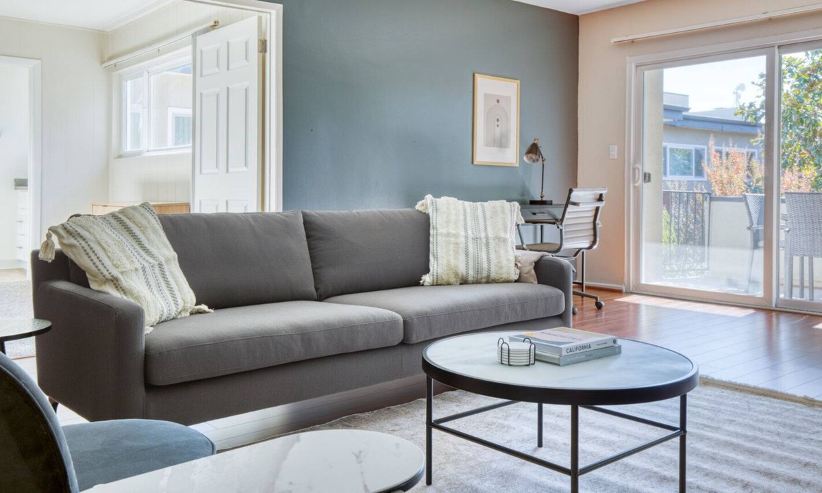 Encino Apartment | Elegant Encino 3BR w/ W/D, Pool & Gym, nr Ventura Blvd, by Blueground