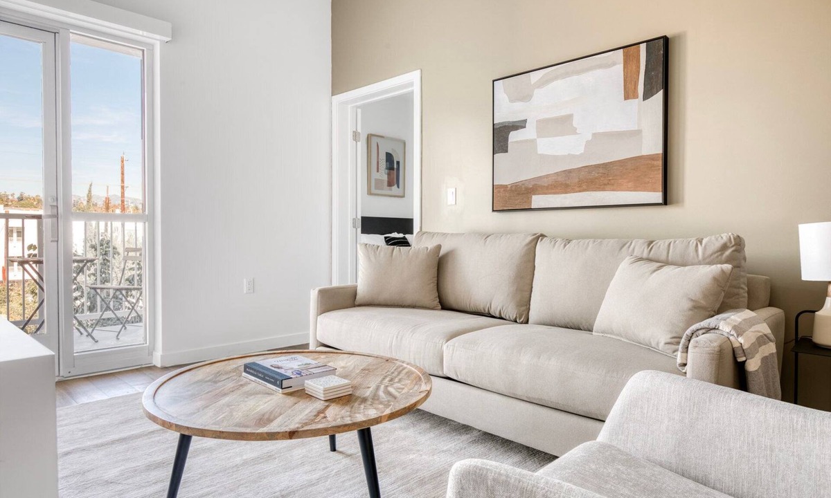 Silver Lake Apartment | Elegant Silverlake 1BR w/W/D & Roof, nr 5 & 10 freeways, by Blueground