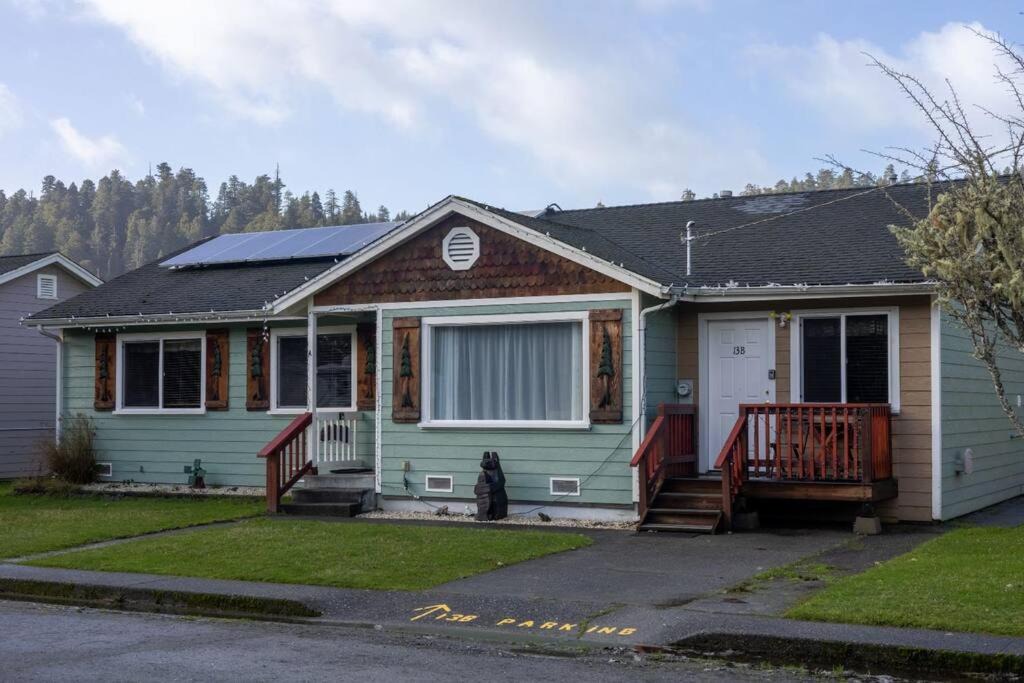 Orick House | Elk Meadow Cabins 13B Bears Den - Single Room