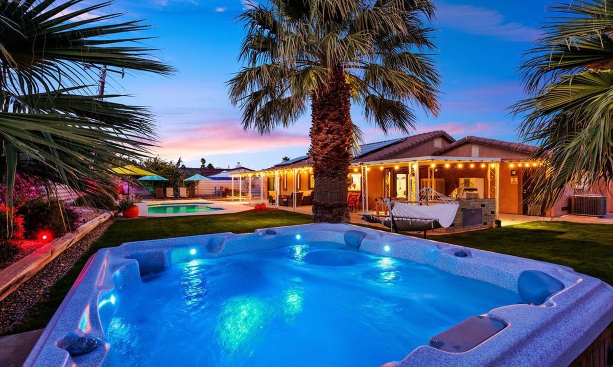 Desert Park Estates House | Endless Summer-Elegant 3 Bedroom Home With Pool