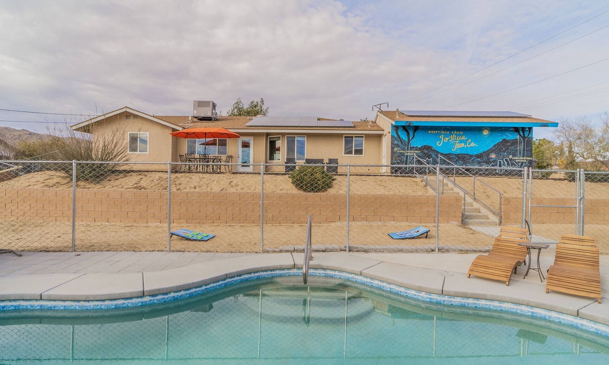 Joshua Tree House | Enjoy a relaxing a stay in the ❤️ of Joshua Tree.
