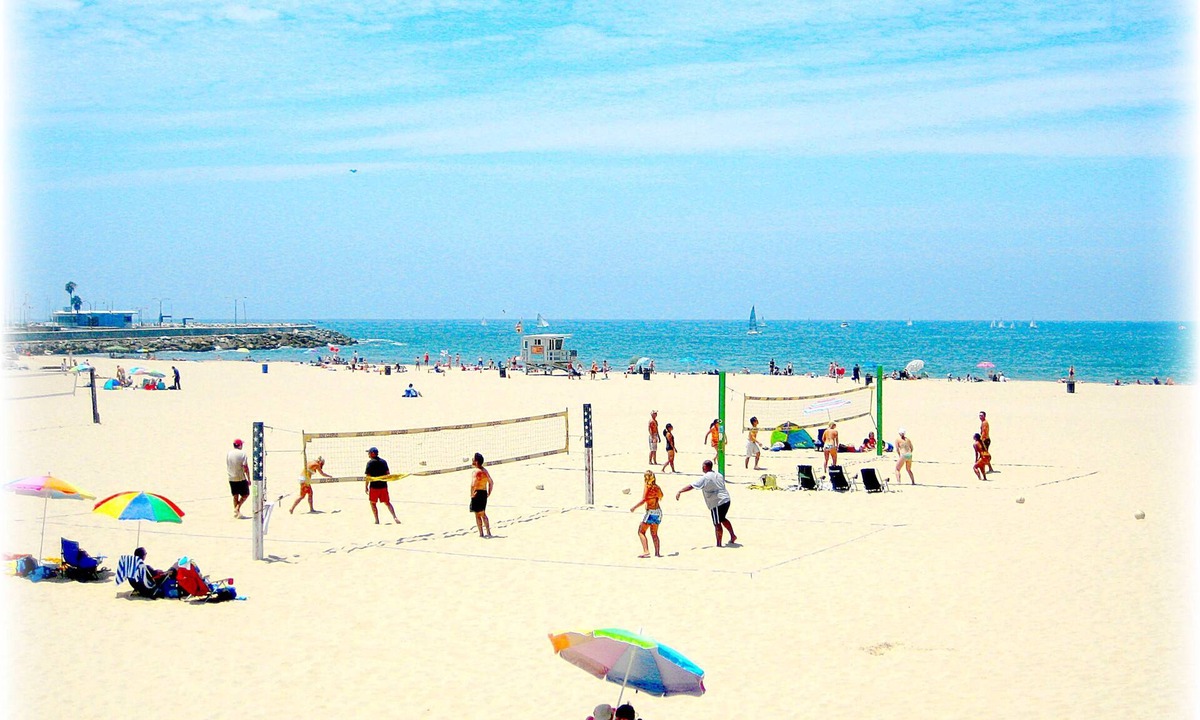 Hermosa Beach Condo | Enjoy THE STRAND, Steps to the sand, SPECIAL RATES , Inquire Now !