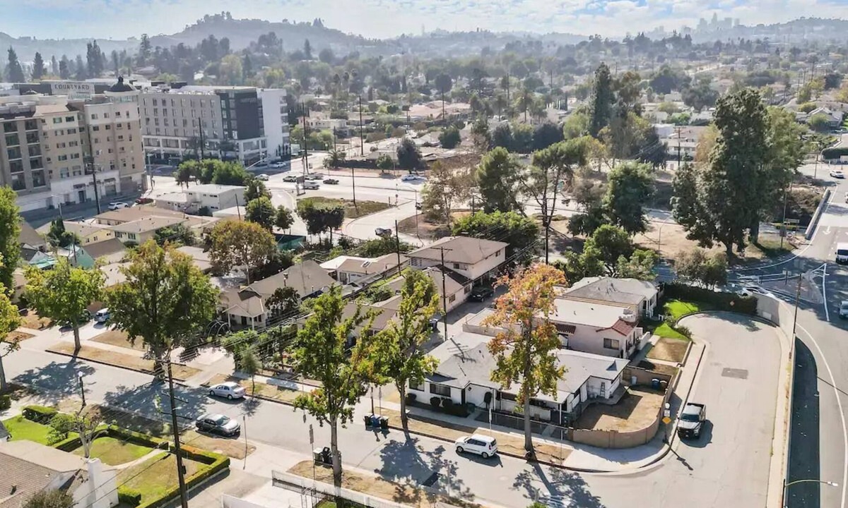 Monterey Park House | Entire 2 bedroom home -15 minutes to DTLA