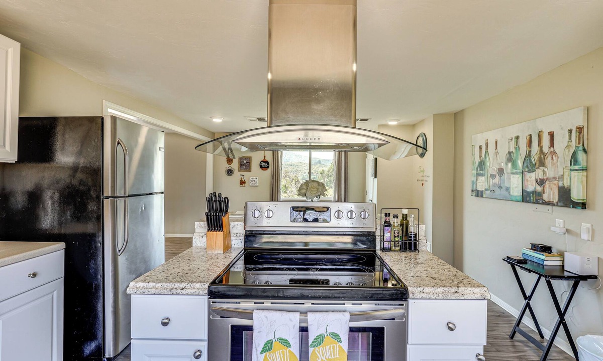 Escondido Cottage | Escondido Vineyard Estate: Walk to Wineries!