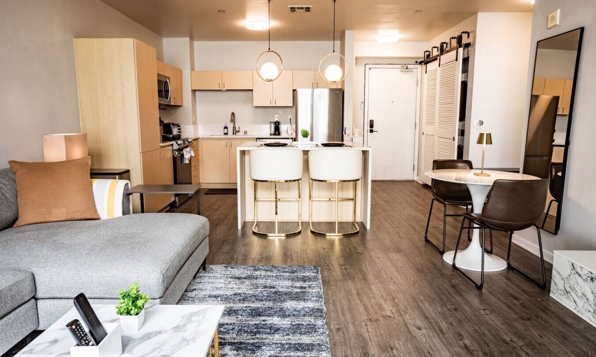 Financial District Apartment | EXEC - AG - 630 W 6th St #403 (1B)