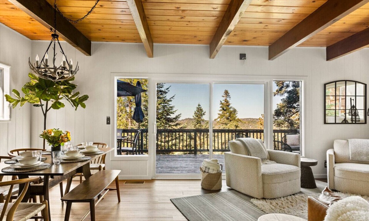 Arrowhead Villas House | Experience Quite- Family friendly, near village, lake & SkyPark