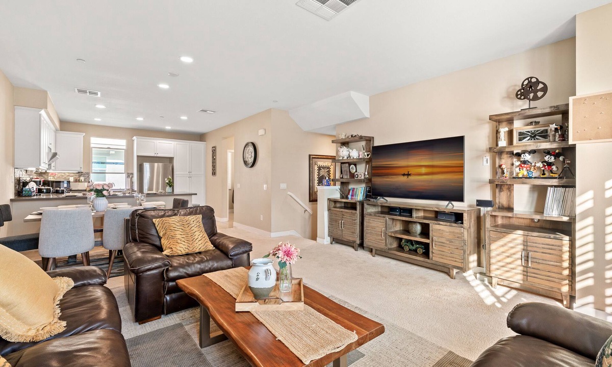 Glendora Condo | Exquisite home/4BD/5 Beds/Quiet