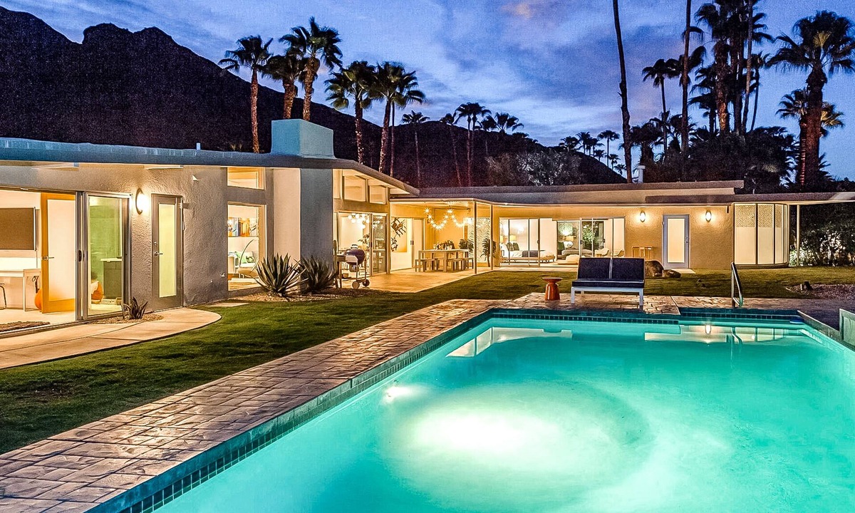 Vista Las Palmas House | Fabulous Alexander home in the best neighborhood w/pool, spa & mountain views