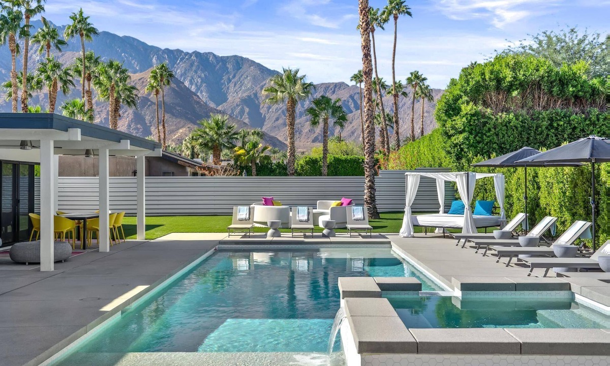 El Mirador House | Fabulous Home with Private Pool, Hot Tub, Fire Pit, and Mountain Views!