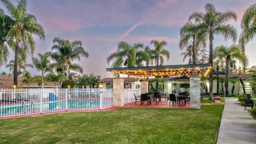 Country Inn | Fallbrook