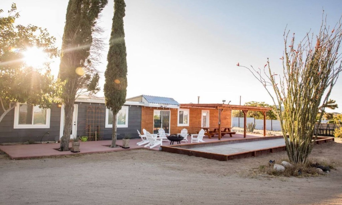 Yucca Valley House | Family and pet friendly desert home in Flamingo Heights
