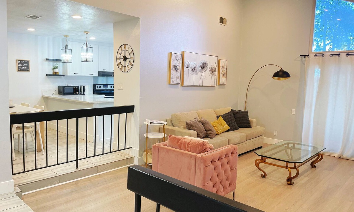 Hacienda Heights House | Family-friendly 4 bedrooms, mountain view townhouse located in Hacienda Heights