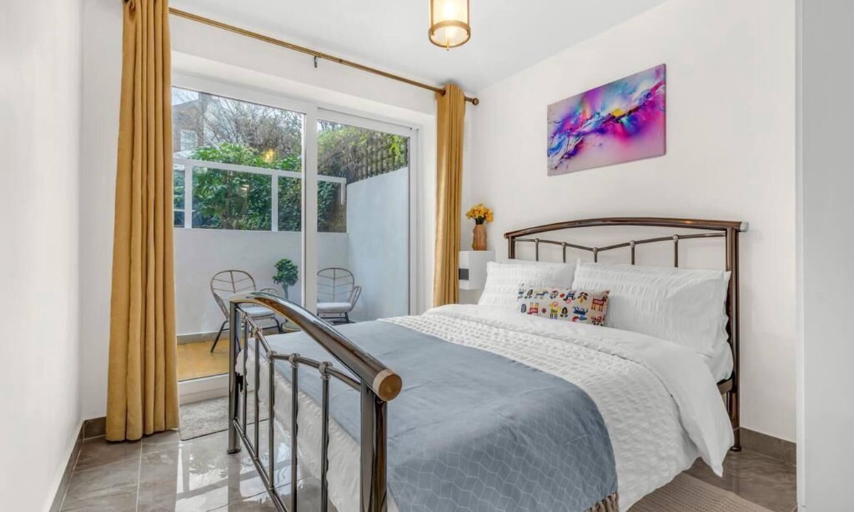 Haverstock Apartment | Family Friendly, Camden Town basement Apartment - 10mins from Camden Market