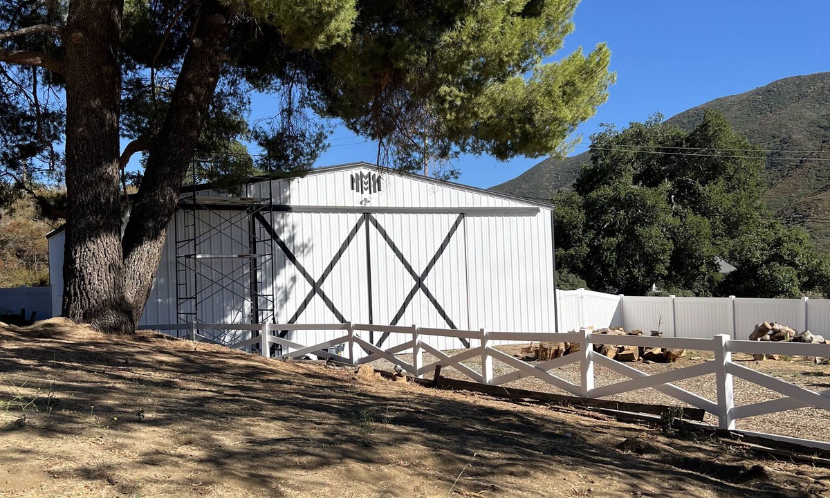 Santa Clarita Other | Family Friendly Farmhouse!