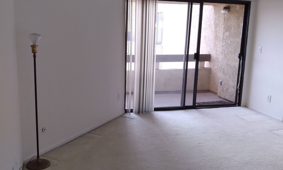 Encino Condo | Fantastic 2-bedroom condo with AC in Encino