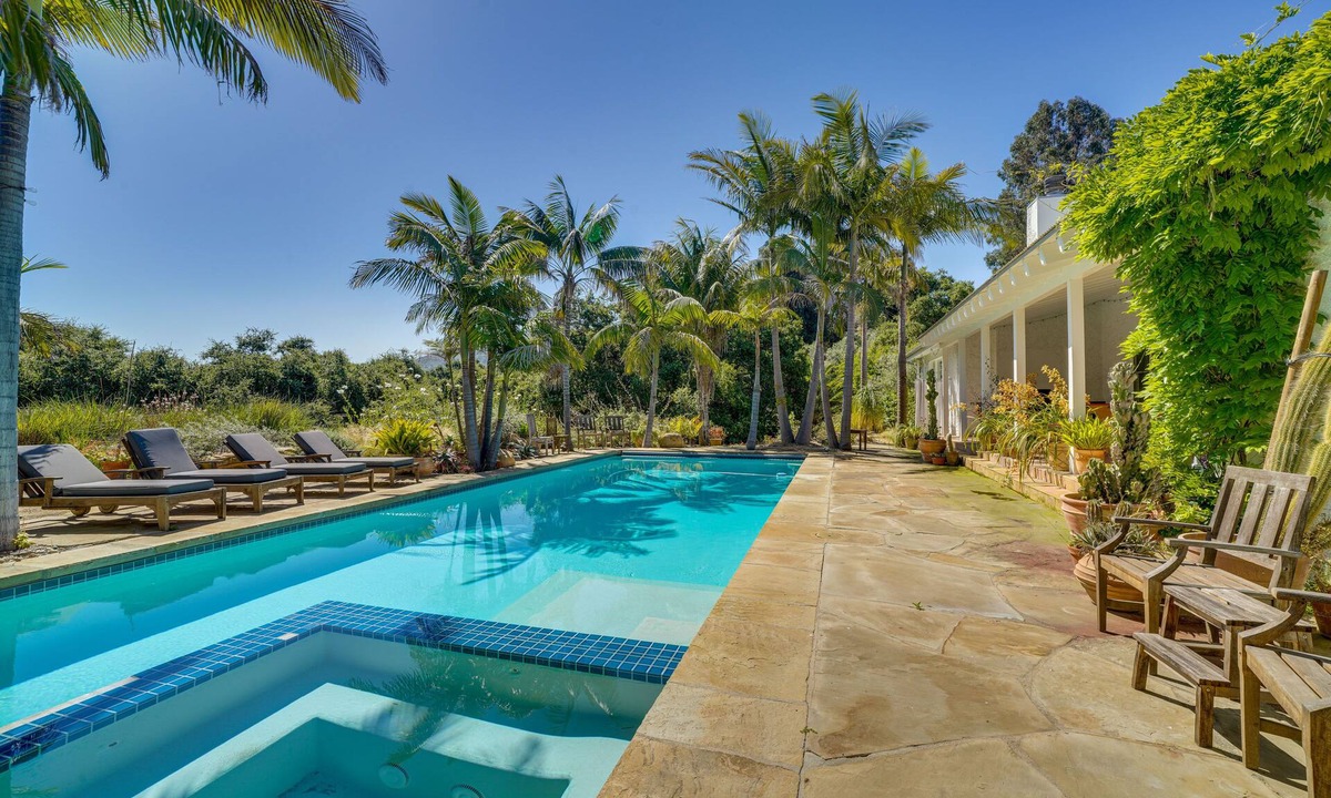 Carpinteria Cottage | Farmhouse-chic Carpinteria Cottage w/Pool Access
