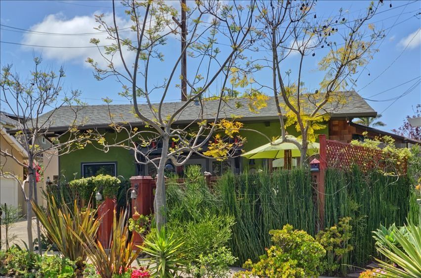 Mission Hills House | Featured on HGTV!! Artistic, Designer, walk to dinner, 5min beach, 10min dwntown