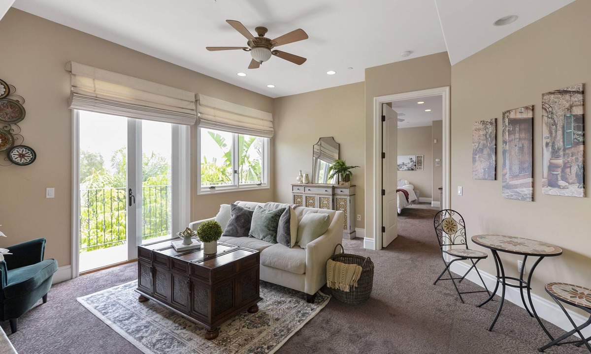 Santa Ana Apartment | Fireplace & Terrace North Tustin
