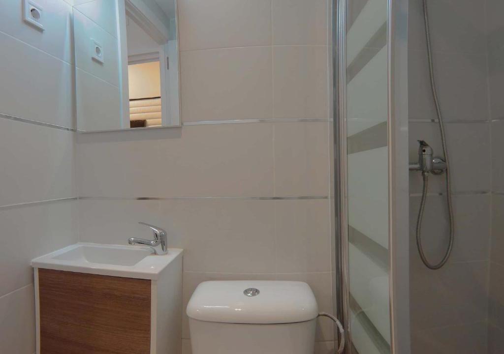 Apple Valley House | For lite travel cozy room with 40inch AndroidTV