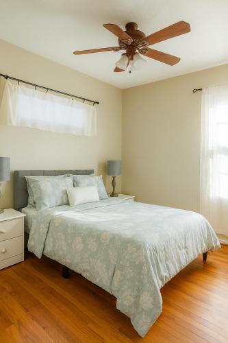 Northwest Anaheim House | Fullerton Adventure Basecamp - Short Trip To Disneyland