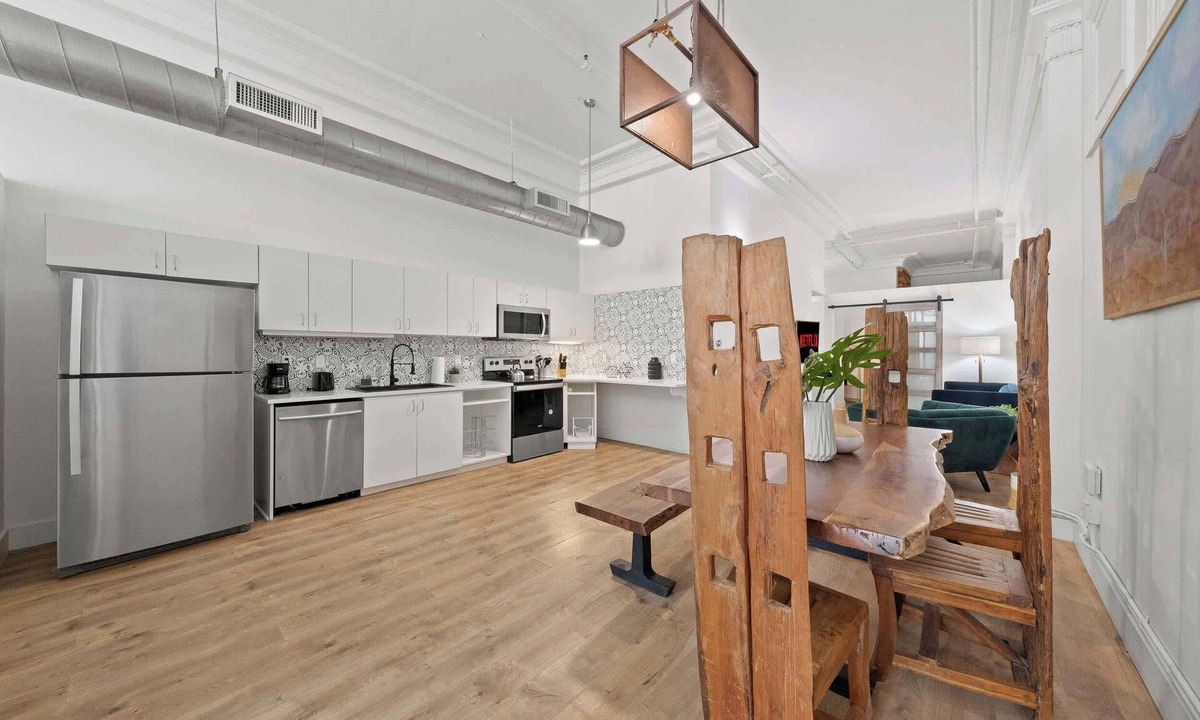 East Village Apartment | Georgeous APT Full Kitchen Netflix + Prime Spot