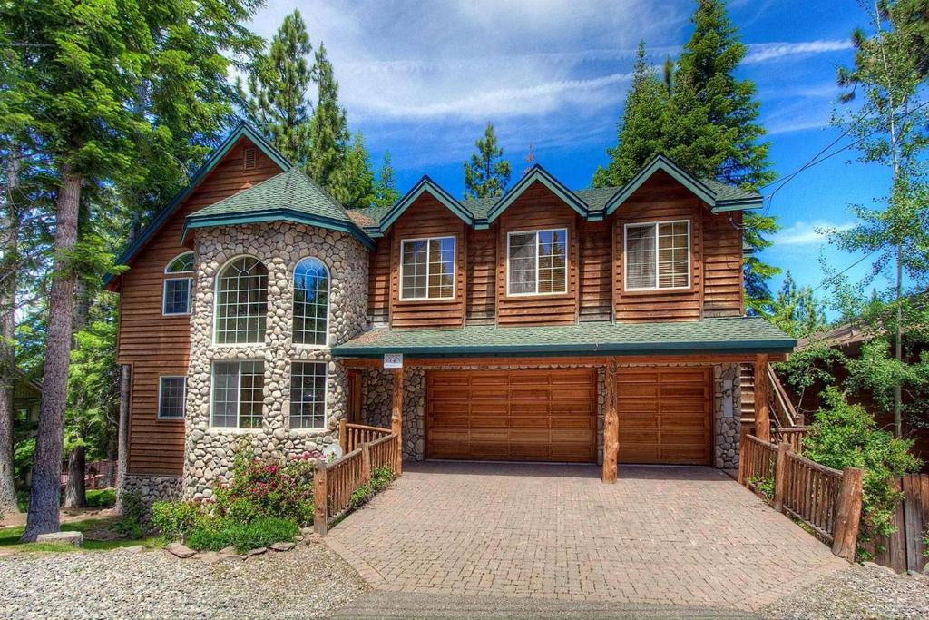 Montgomery Estates House | Getting Away Together by Lake Tahoe Accommodations