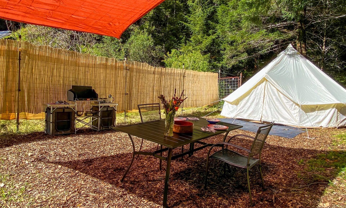Garberville RV Rental | Glamping in the Redwoods, with a hot tub! The Orchard