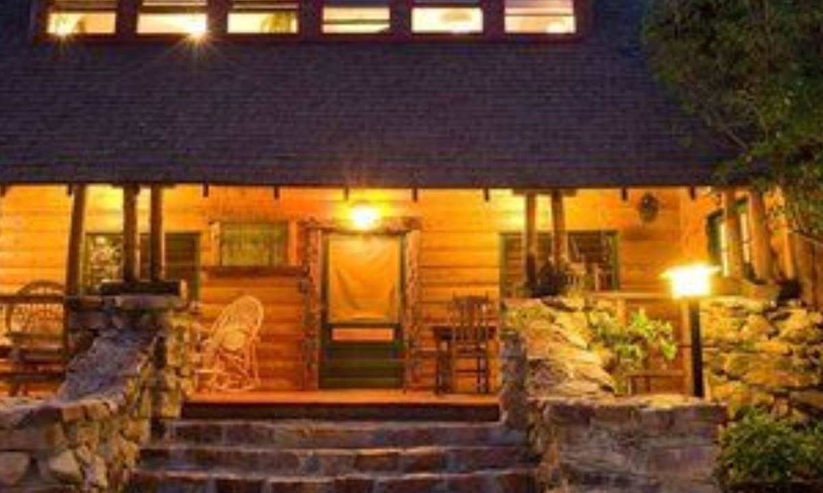Big Bear City Bed & Breakfast | Gold Mountain Manor Bed and Breakfast