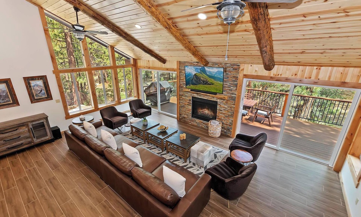 Eagle Mountain Estates Cabin | Gold Rush Lodge: Exceptional Location in Big Bear's Eagle Mountain Estates! Luxury 5 En Suite Bedrooms! EV Charger! Pet Friendly!